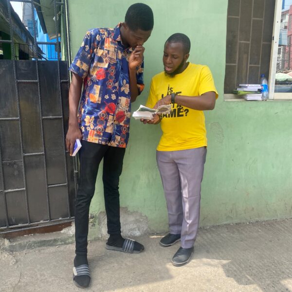 AY comes into contact with the clarity of Islam