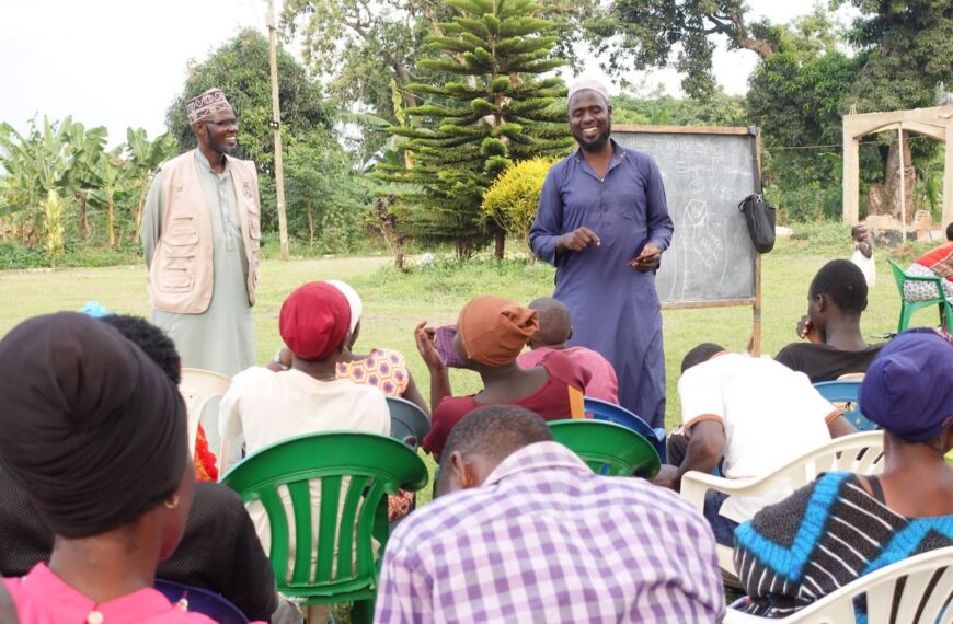 Demonstrating the Beauty of Islam to the Masses.