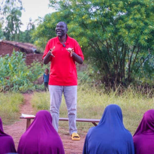 The Blind Daee Who Illuminates Hearts 