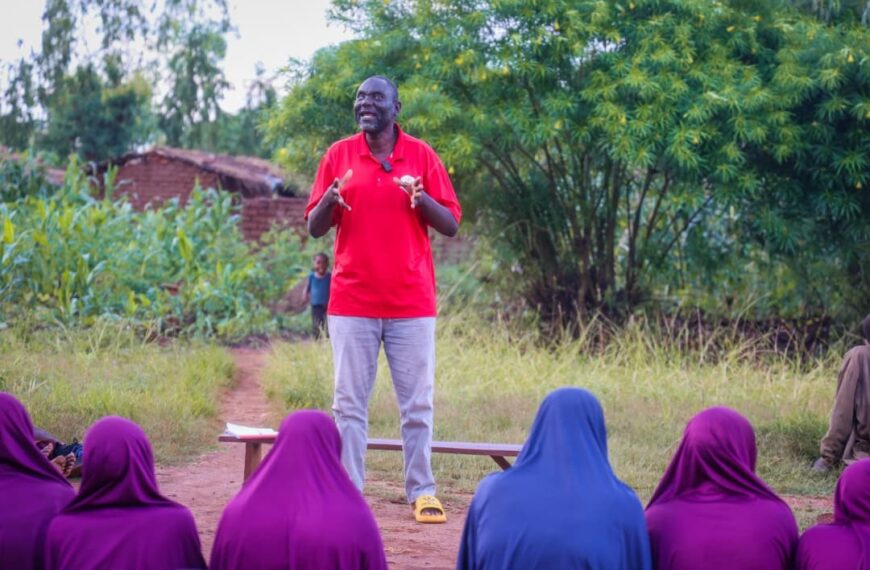 The Blind Daee Who Illuminates Hearts