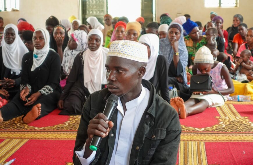 iERA and District Leaders Celebrate New Muslim Scholars